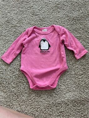 Little Beginnings 0-3 Month Pink Penguin Long Sleeve Onesie Sassy Cute